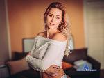 gracie-naylor flirt4free livecam show performer The best curve on a woman's body is her smile.
