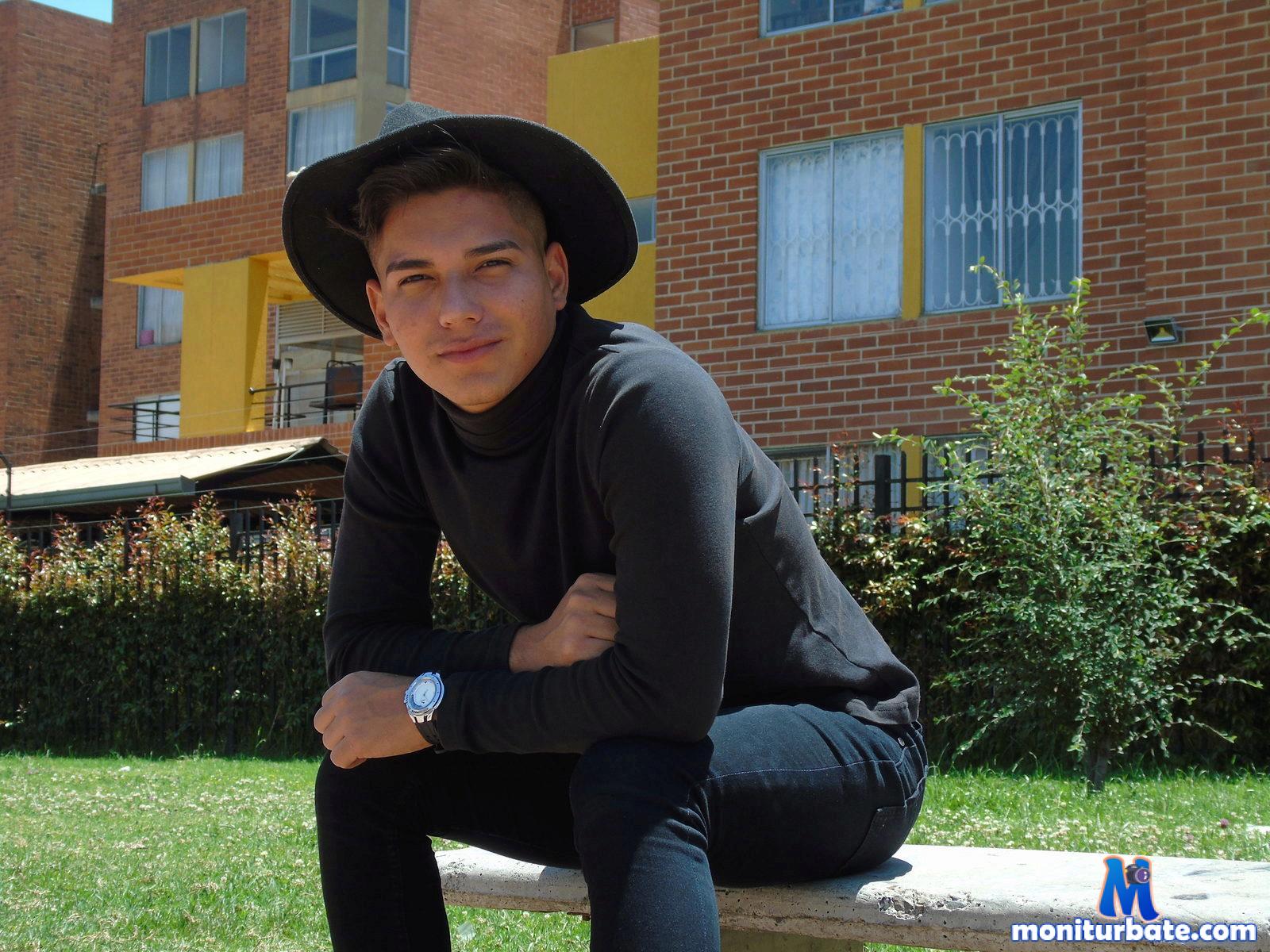 lyam-valenzuela Flirt4free performer 