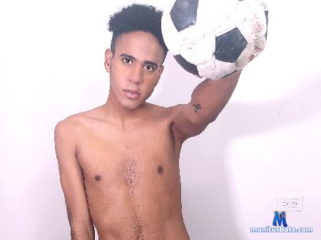 moon-white flirt4free performer I am a Latin boy with internal desires to have and live new sensations and experiences