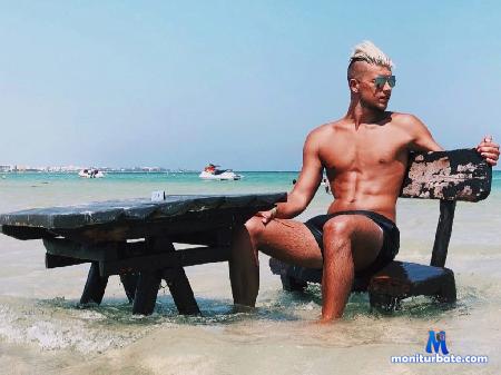 benjamin-great flirt4free performer Interactive toy with muscle college guy