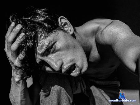 valentine-kamilo flirt4free performer My name is Nicolas and I\'m a 23 years old Colombian boy that love to chat here in F4F!