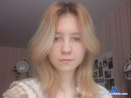 shalanda-parpan flirt4free performer Hi sweet! we want play! Play with us pls!