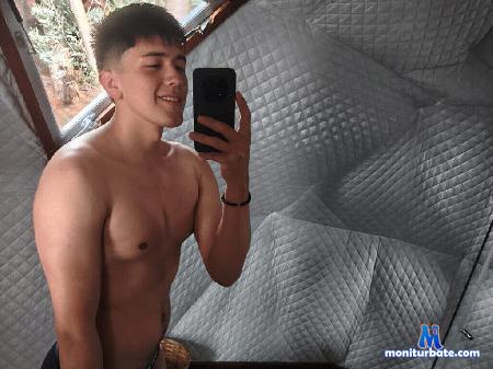 noah-reems flirt4free performer Nice to meet you, check out my cam, Show party 10 minutes