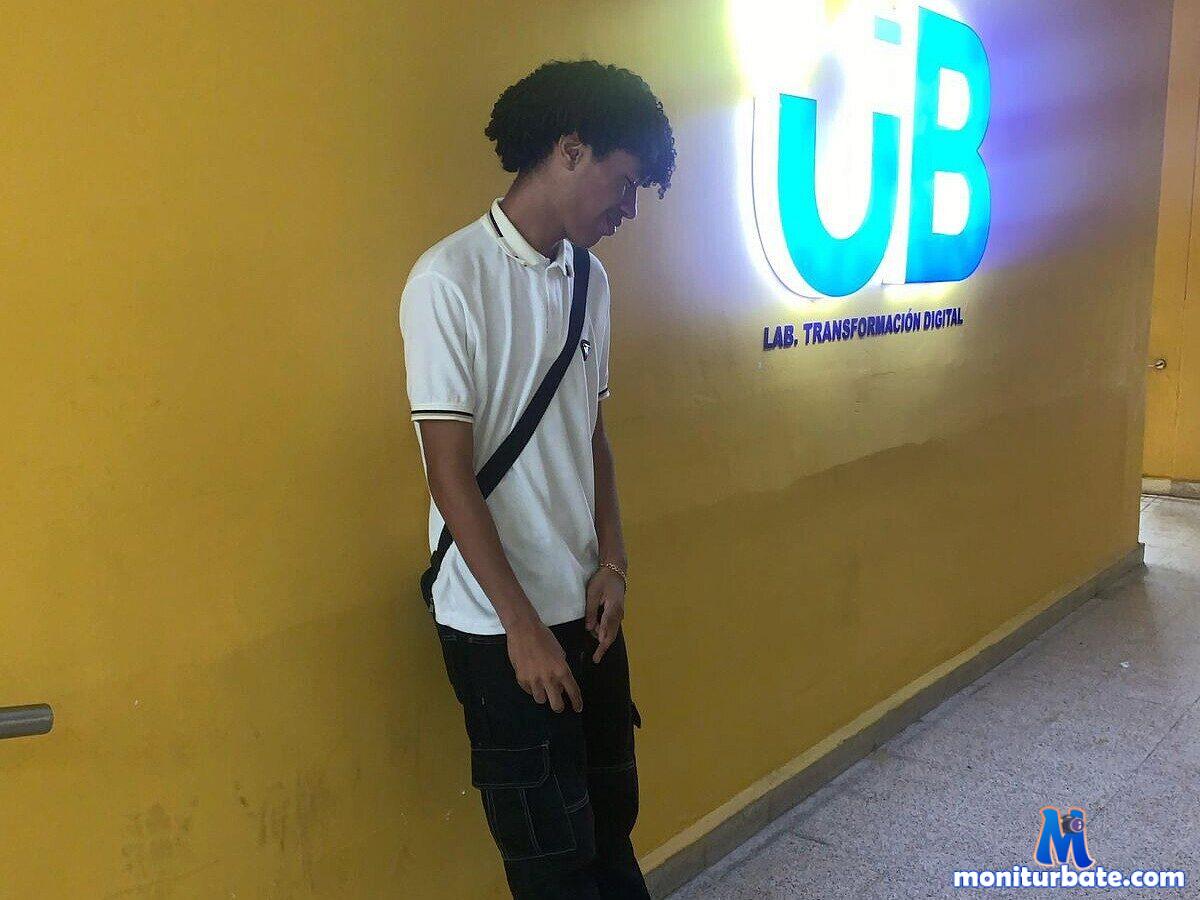 matt-bennett Flirt4free performer Feet Nipple Play Master / Slave Student/Teacher Domination Whip Discipline Bad Cop/Good Cop Tickler Tickling Clothespins Collar and Leash Flight Attendant/Pilot Corporal Punishment Gags and Blindfolds Armpit