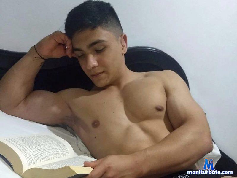 jacob-kassey Flirt4free performer Feet Nipple Play Master / Slave Prisoner/Guard Butt Plug Jerk off Instruction Teasing Whip Legs Coach/Trainee Tickler Training Armpit Muscle Worship