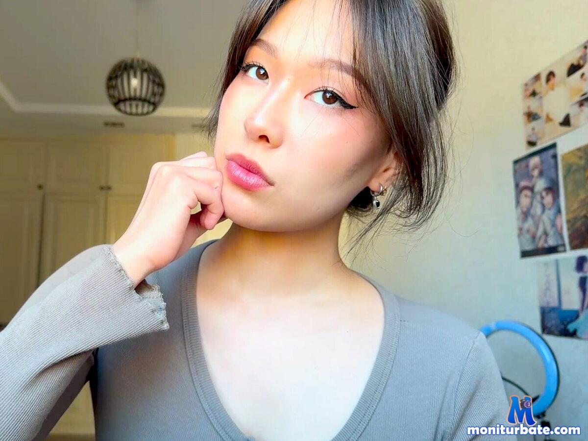 leia-latona Flirt4free performer 