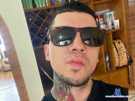 adam-becks flirt4free performer Fiesta y diversión