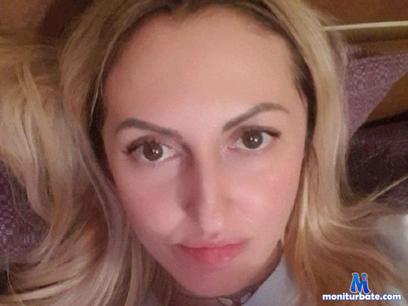 miss-miaa Flirt4free performer Anal Double Penetration Nipple Play Service Worker/Housewife Vibrator Butt Plug Nipple Clamps Spanking Ass to Mouth Ball Gag