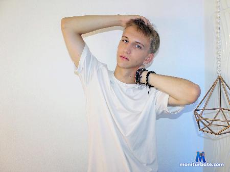 raymond-hellson flirt4free performer Hi Hi! I am Raymond, I am 19 years old and I am bisexual! I am an open and sociable guy!