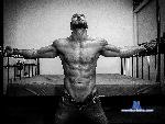 adonis-hunk flirt4free livecam show performer come and discover me!