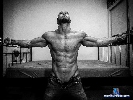 adonis-hunk flirt4free performer come and discover me!