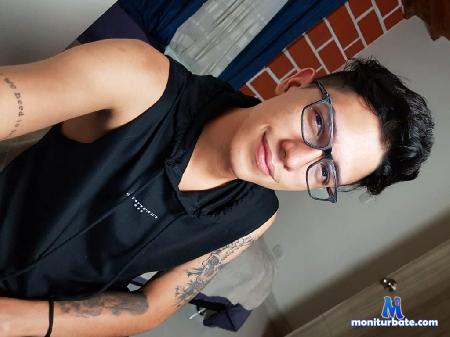 chris-dawson flirt4free performer I am a romantic man, but I have a dirty mind.