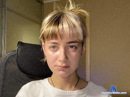 sirena-worel flirt4free performer Hi sweet! we want play! Play with us pls!