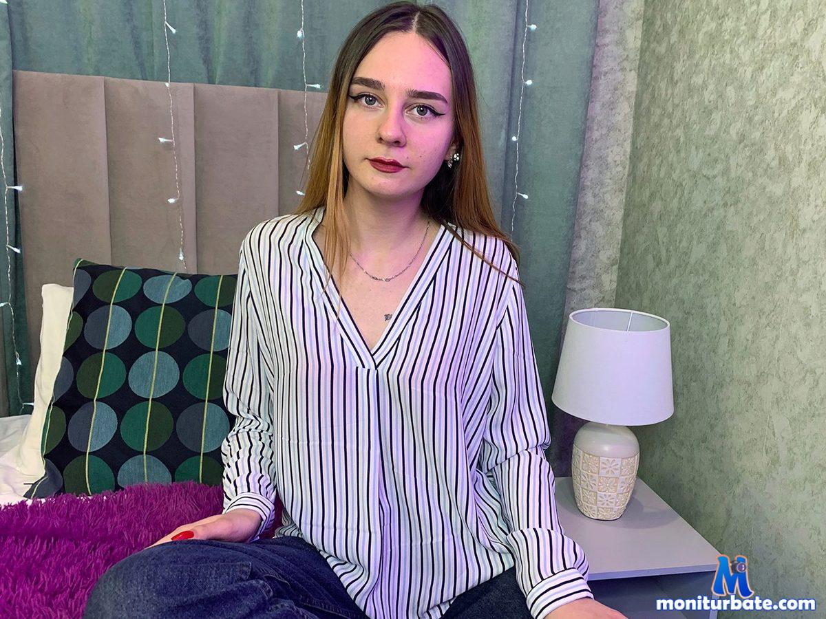liliss-floret Flirt4free performer Feet Nipple Biting Nipple Play Vibrator Stockings/Panty Hose Teasing Nipple Clamps Whip Legs Humiliation Tickler Spanking Smoking Findom