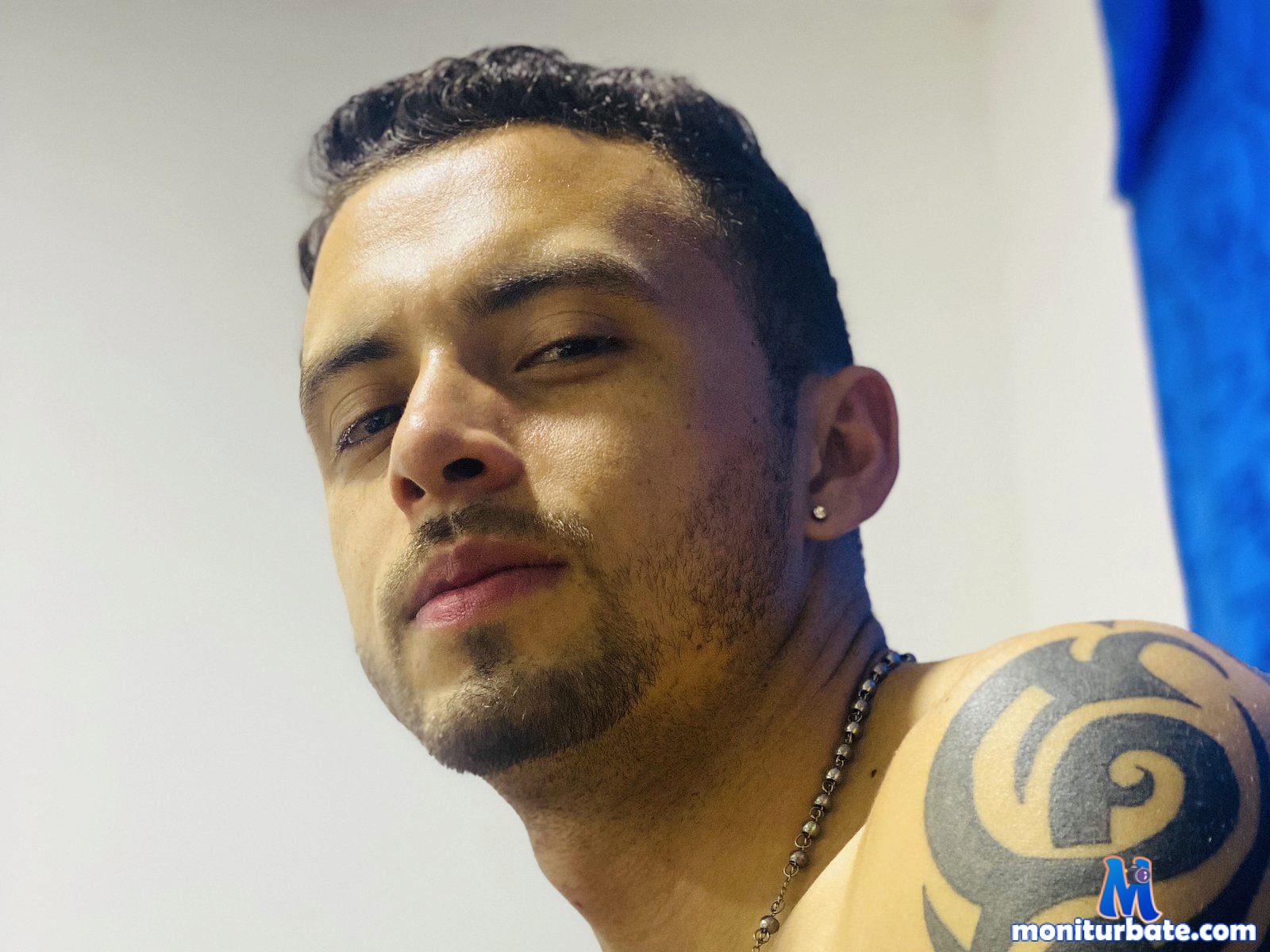 roman-thomson Flirt4free performer 