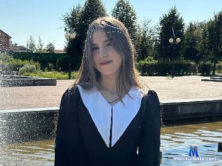 eugenia-santoriella flirt4free performer Hi sweet! we want play! Play with us pls!