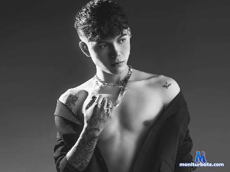 ismael-richardson flirt4free performer Carpe Diem