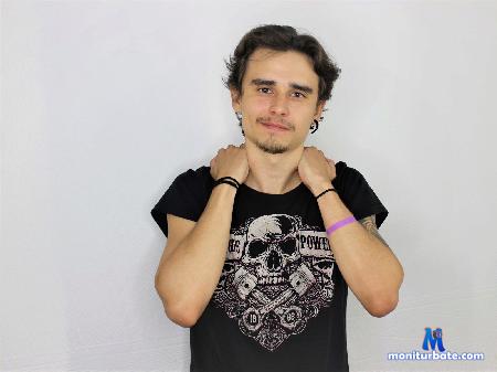 johnny-prince flirt4free performer Heeey! I'm here! Come to me and let's have fun!