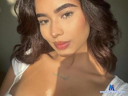 evangelyne-excalibur flirt4free performer enjoying my body until find the limit of pleasure