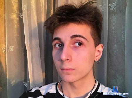 tyler-armstrom flirt4free performer I'm your crazyboy :)