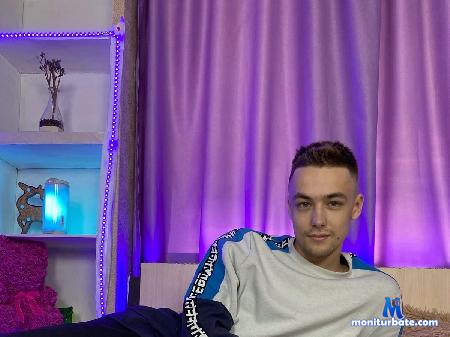 andrew-walkerrr flirt4free performer I love you !