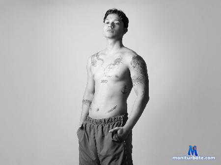 mike-wellss flirt4free performer Your tattooed temptation with a killer smile 