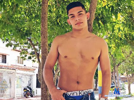 kurt-evans flirt4free performer Según estudios, tener relaciones sexuales al despertar puede aumentar el rendimiento laboral. ¡Ven