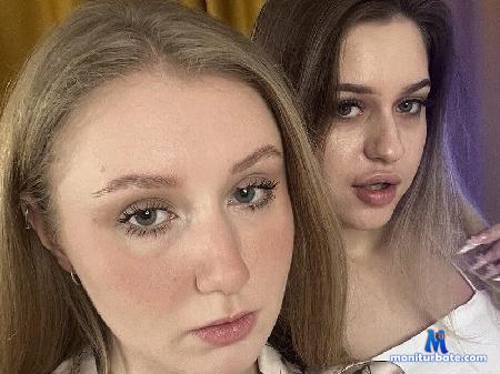 sarah-and-tara flirt4free performer Hey its my first time here! ^^