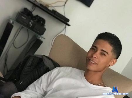 jeremias-siete flirt4free performer Hi guys welcome to my room!