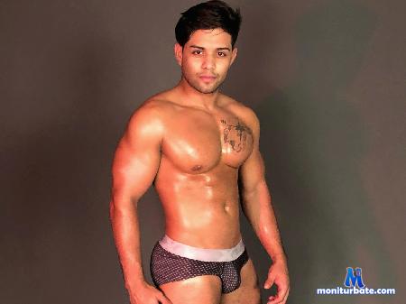 luciano-nixon flirt4free performer Hey, i'm a latin guy who enjoys talking, dancing and fun