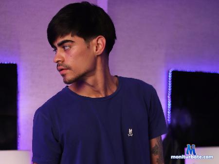aron-muller flirt4free performer 