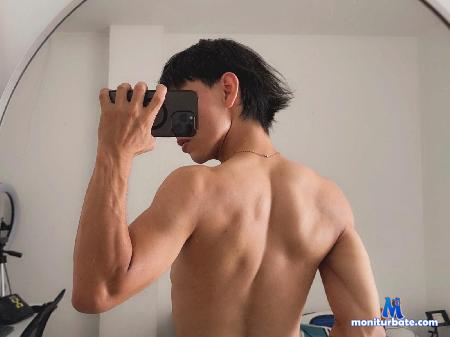 andrew-courtz flirt4free performer Charisma, energy, and total connection. Experience Andrew Courtz live!
