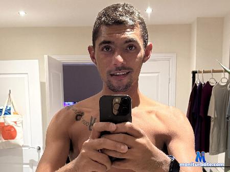 jayson-d flirt4free performer Straight acting, British lad who loves to have fun! :) 