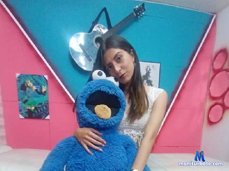 scarlett-formai flirt4free performer playful but always sensual