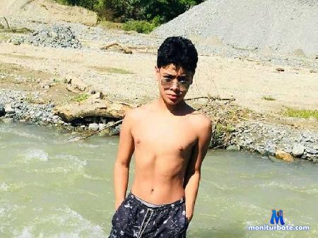 paul-conte flirt4free performer Latin boy ready for action!!!