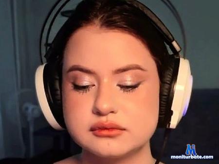 tyisha-verunza flirt4free performer Hi sweet! we want play! Play with us pls!