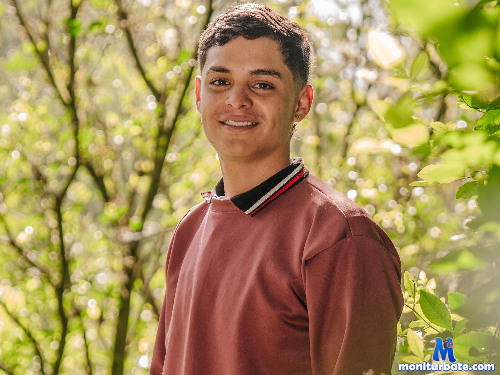 mathias-key Flirt4free performer 