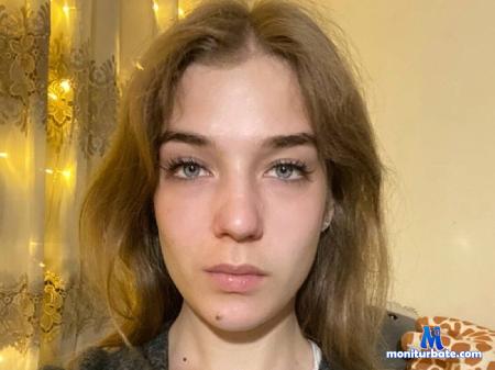 elswyth-canterbury flirt4free performer Hi sweet! we want play! Play with us pls!