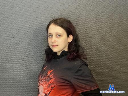 megan-fell flirt4free performer Hi sweet! we want play! Play with us pls!