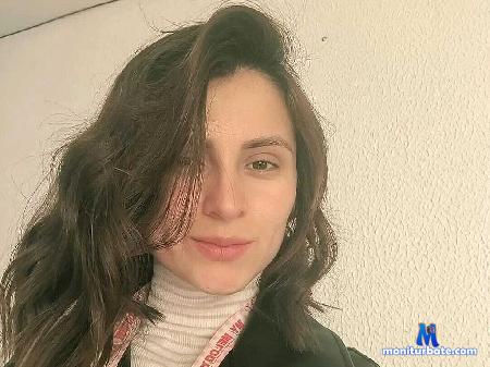danna-warren flirt4free performer Make me blush . or wet