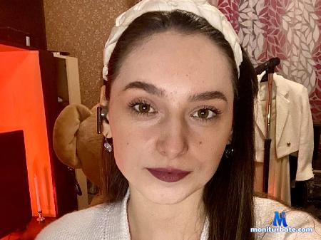 iliana-ballerini flirt4free performer Hi sweet! we want play! Play with us pls!