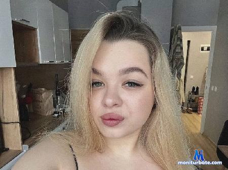 lill-bubbles flirt4free performer I'm waiting for a hot, frank man who can satisfy and share all my desires