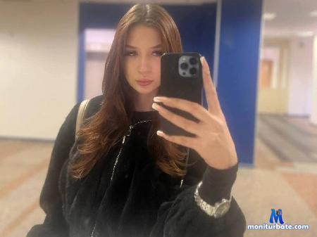 lisa-gonzales flirt4free performer #new #18 #young #student #slim