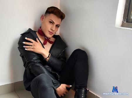 dar-k-angel flirt4free performer I´m a guy enjoying life and strok his cock with friends gay. I like play sucking my dildo . Cum! 