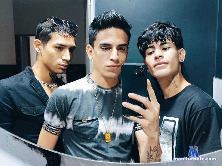 robin-and-mattew-and-patrick flirt4free performer Latin Three Some Guys