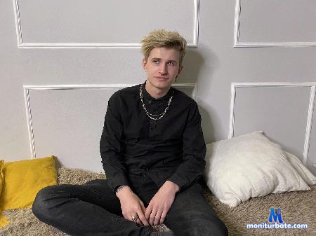 kele-ryner flirt4free performer let's talk? :)