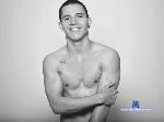 ian-brite flirt4free livecam show performer I will be my best version for you, come and discover it together