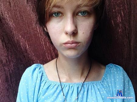 kathie-gift flirt4free performer Hi sweet! we want play! Play with us pls!