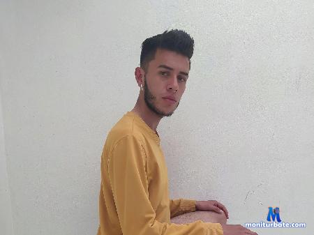 lian-wolf flirt4free performer hello I am a very hot and daring guy without limits, everything for you