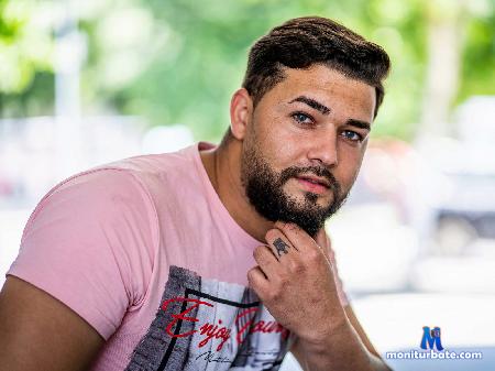 kevin-gayle flirt4free performer Charming guy came here to have some fun hope you will too